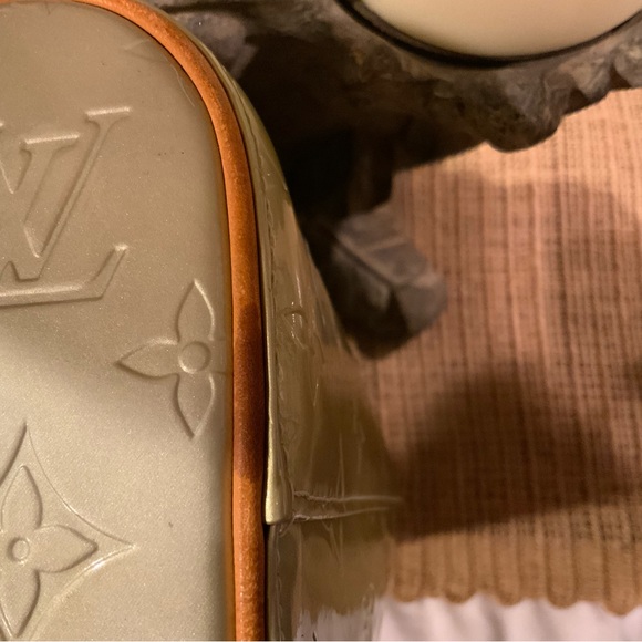 SOLD. LV Monogram Vernis Houston Tote - Picture 7 of 13